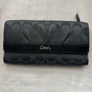 Coach Signature Black Women's Wallet